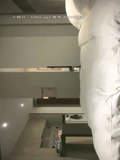 李寻欢探花打扮挺性感大奶外围妹子，洗完澡穿上吊带包臀裙黑丝袜，撕裆掰b摸b骑乘嗯嗯叫